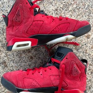 Air Jordan 6 NIKE Mid Toro Bravo Size 6.5Y 2023 384665-600 Red Black OG High